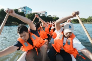 栖霞湖与&ldquo;嘉庚号&rdquo;龙舟